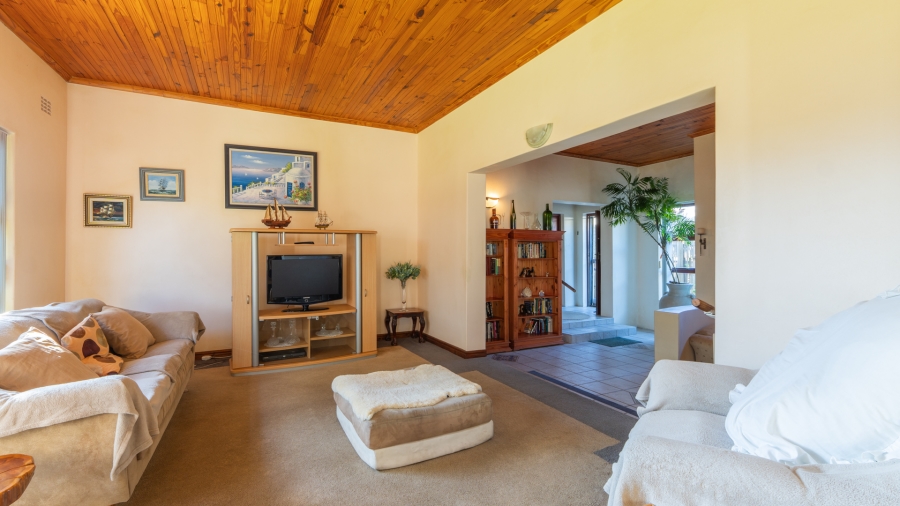 4 Bedroom Property for Sale in Pringle Bay Western Cape
